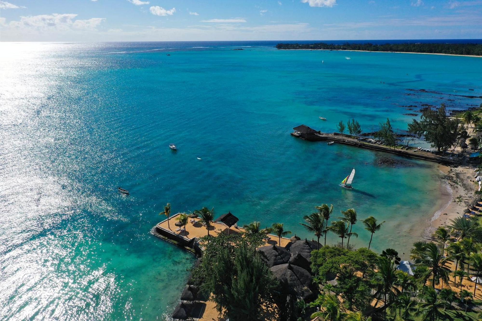 Coral Azur Beach Resort Mont Choisy Exterior photo
