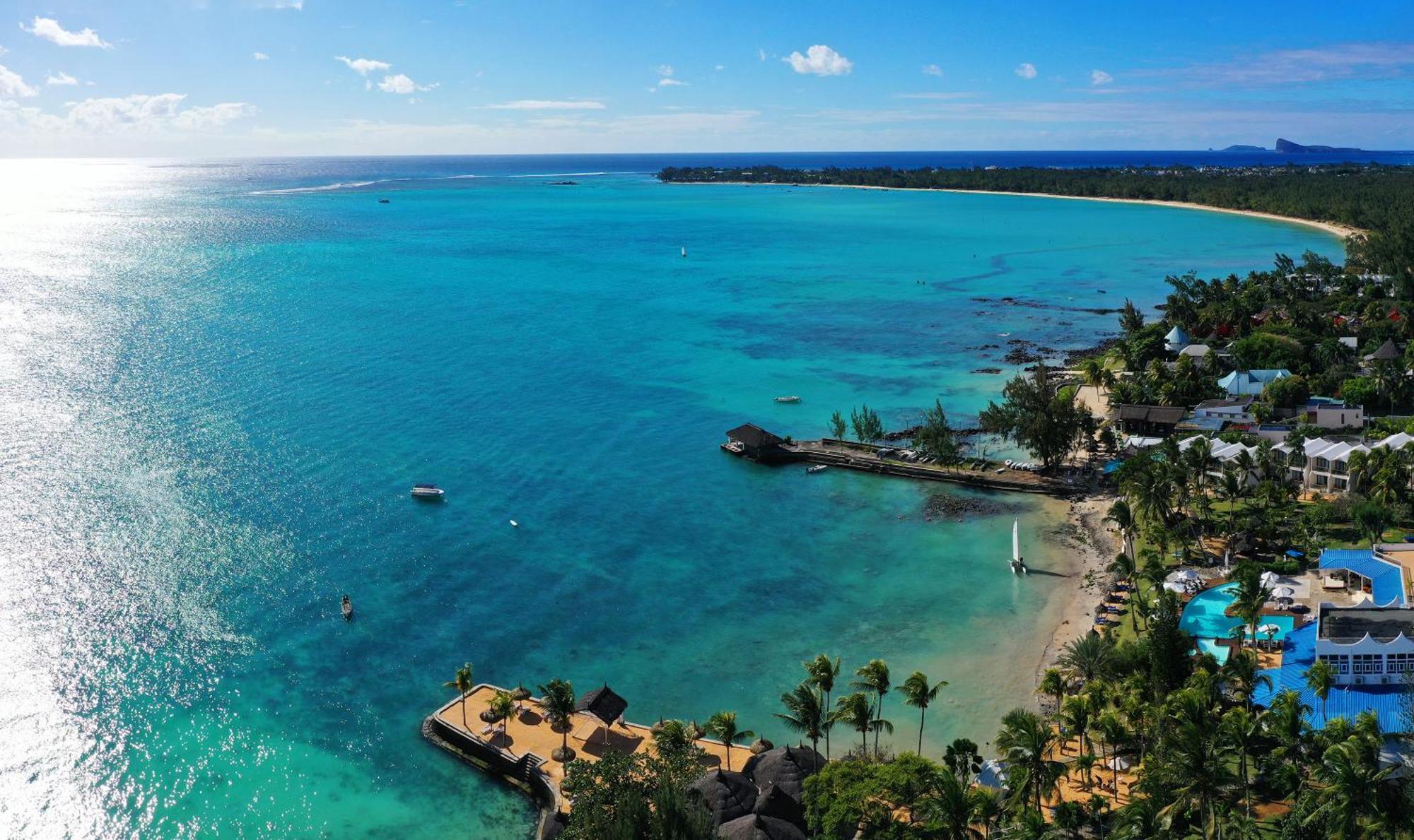 Coral Azur Beach Resort Mont Choisy Exterior photo
