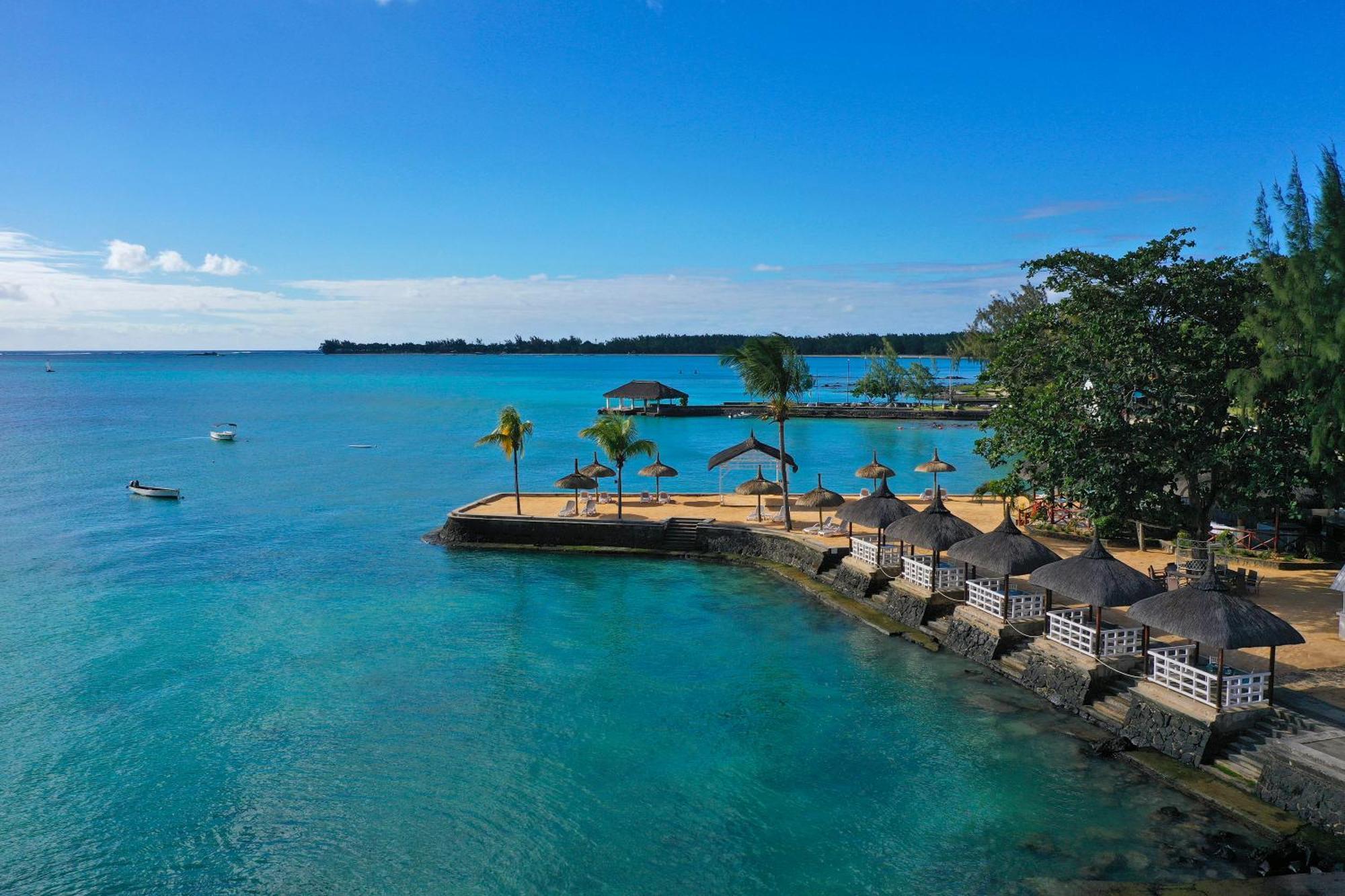 Coral Azur Beach Resort Mont Choisy Exterior photo