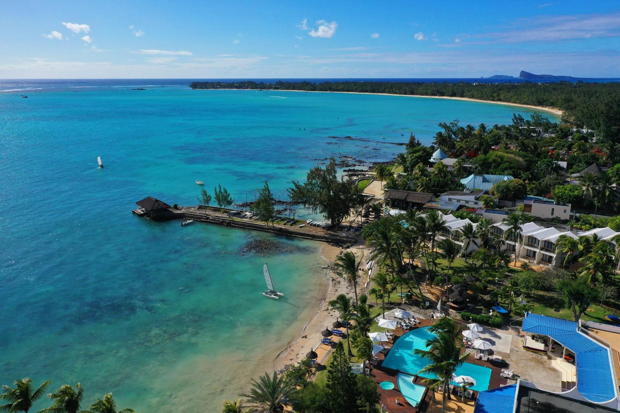 Coral Azur Beach Resort Mont Choisy Exterior photo