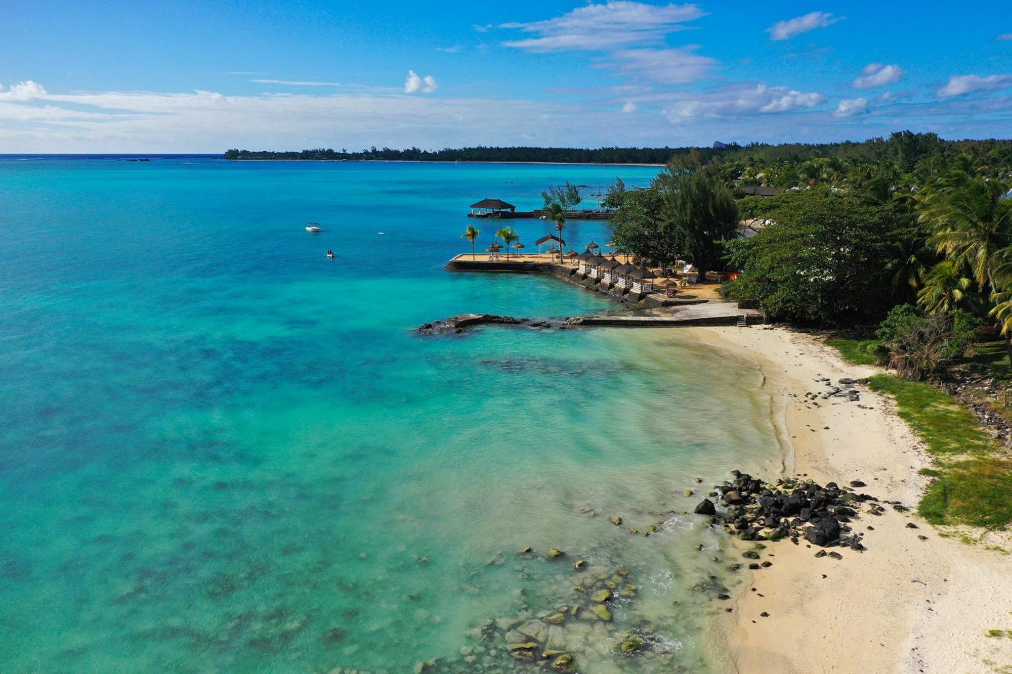 Coral Azur Beach Resort Mont Choisy Exterior photo