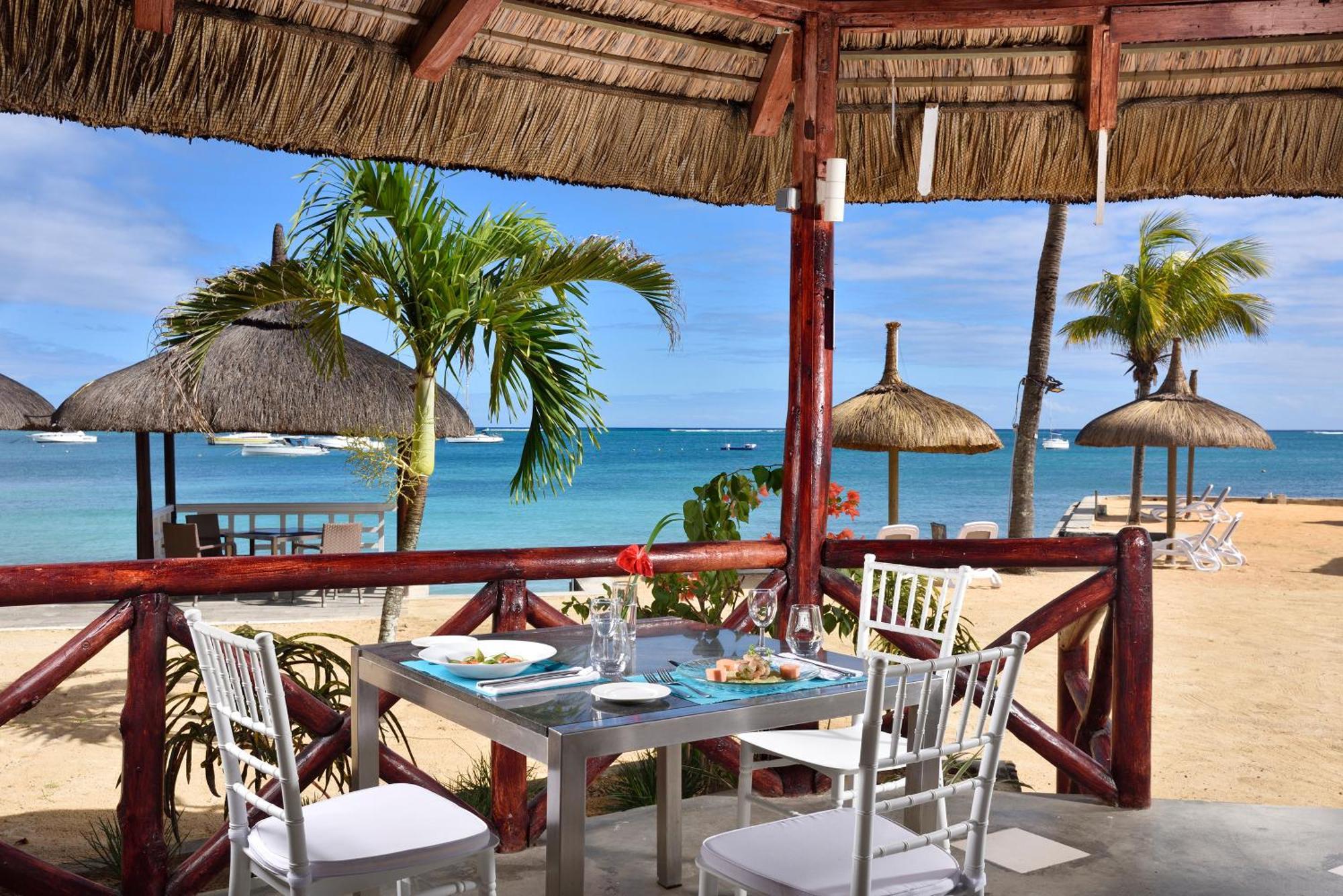 Coral Azur Beach Resort Mont Choisy Exterior photo