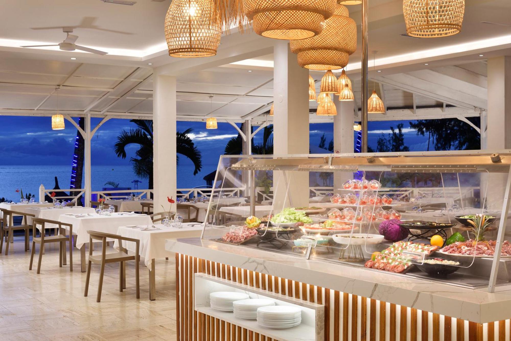 Coral Azur Beach Resort Mont Choisy Exterior photo