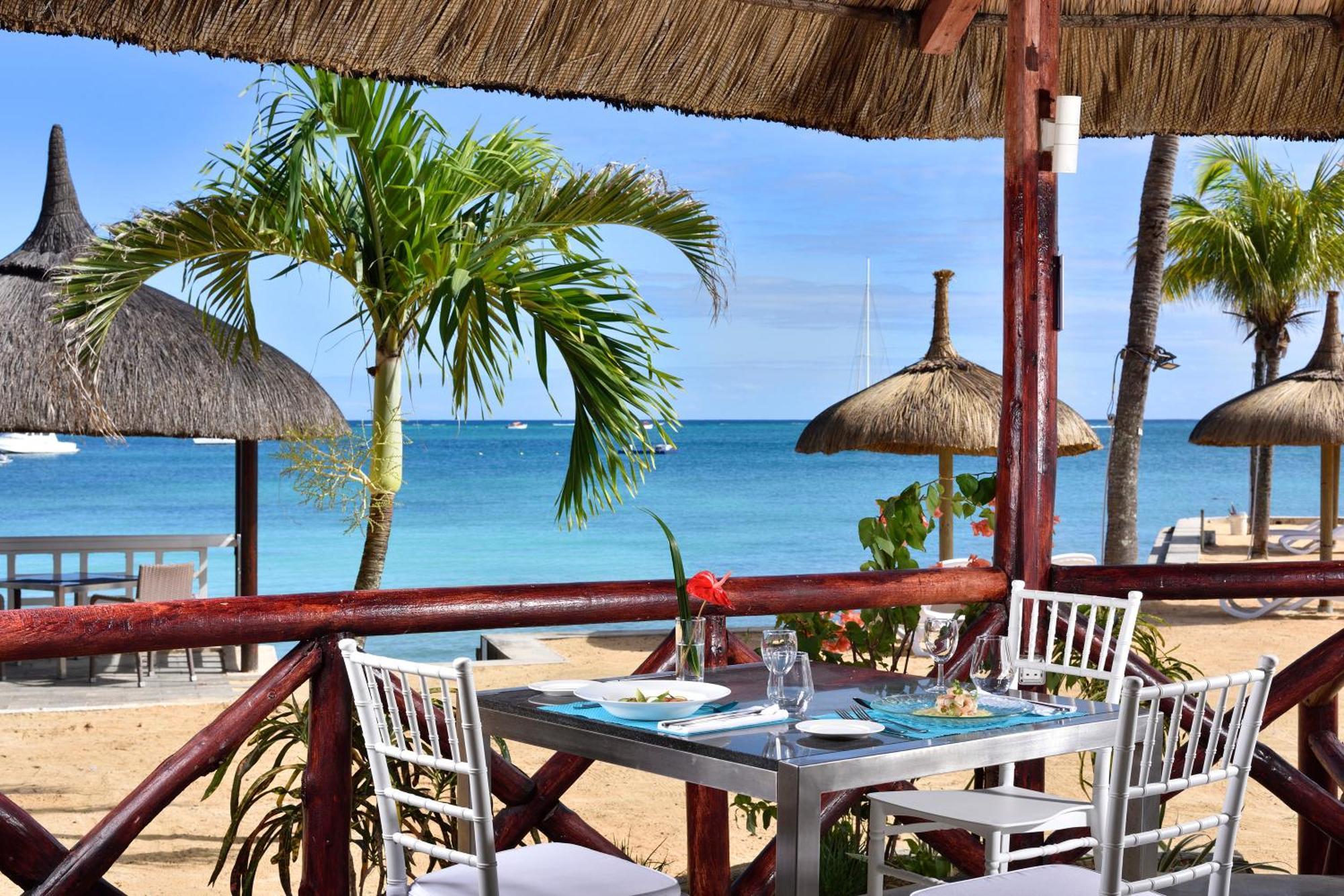 Coral Azur Beach Resort Mont Choisy Exterior photo