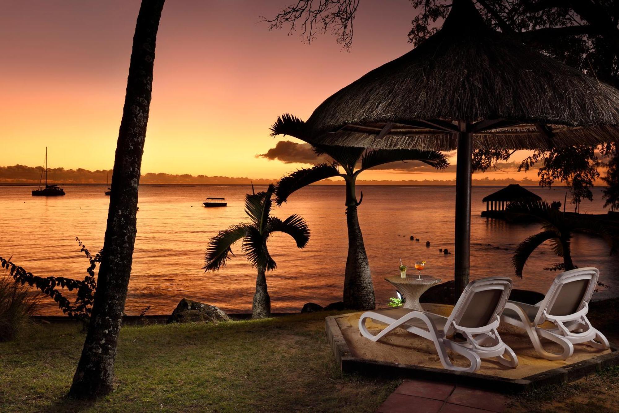 Coral Azur Beach Resort Mont Choisy Exterior photo