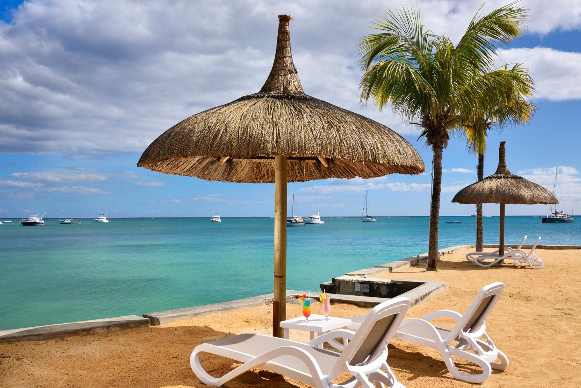 Coral Azur Beach Resort Mont Choisy Exterior photo