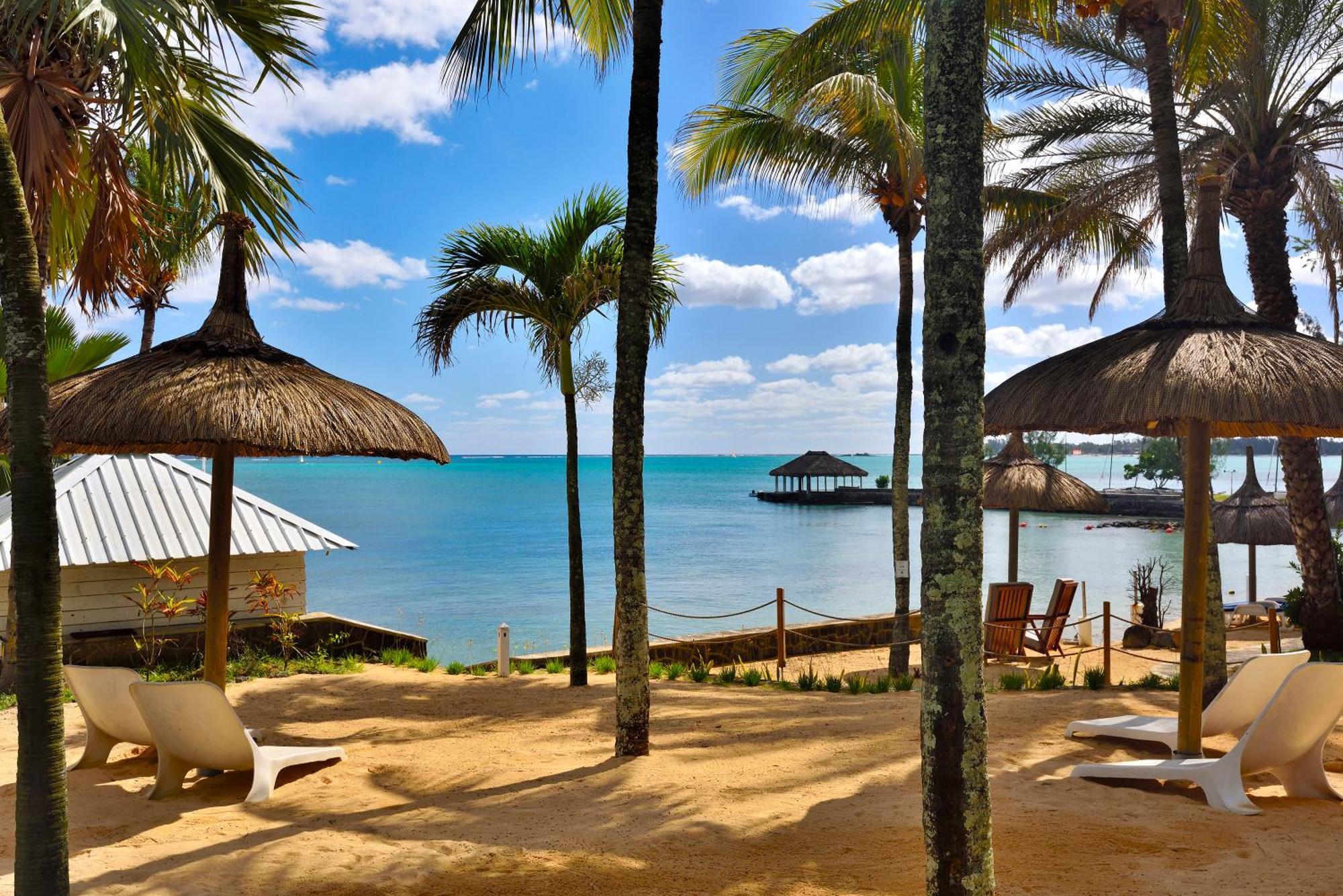 Coral Azur Beach Resort Mont Choisy Exterior photo
