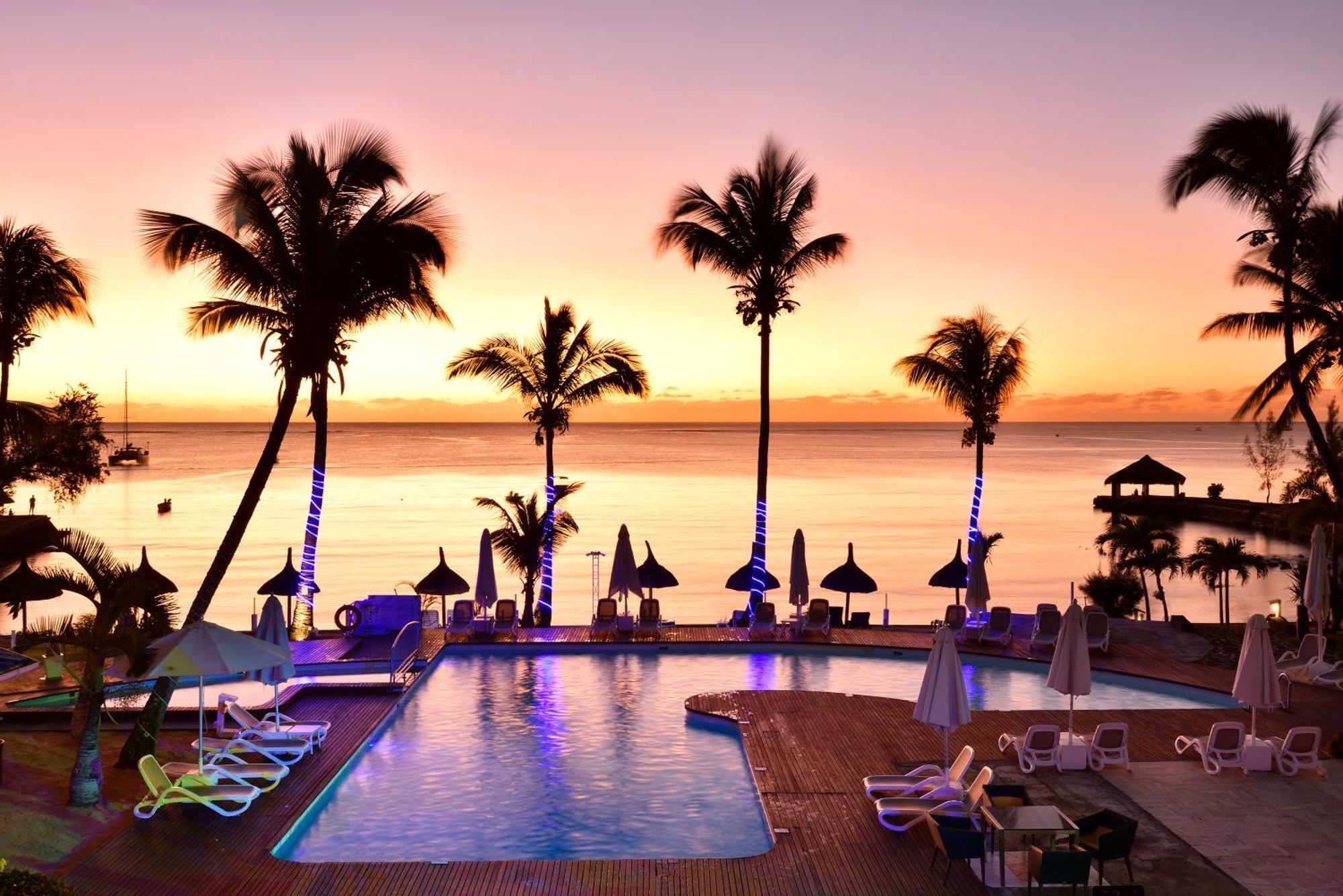 Coral Azur Beach Resort Mont Choisy Exterior photo