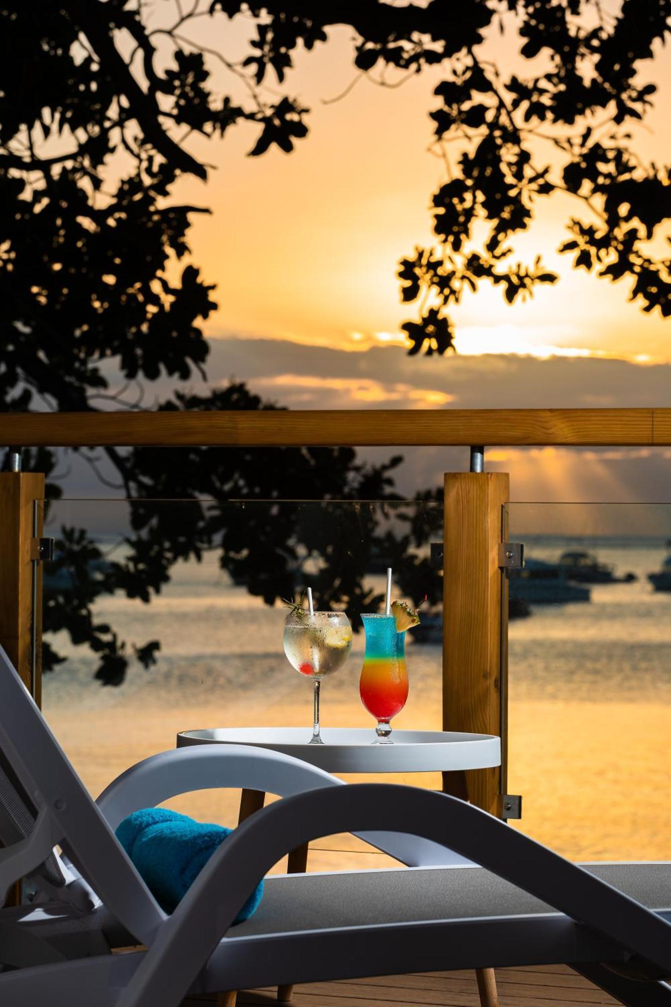 Coral Azur Beach Resort Mont Choisy Exterior photo